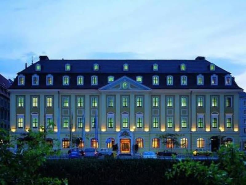 Gewandhaus Dresden hotel building exterior